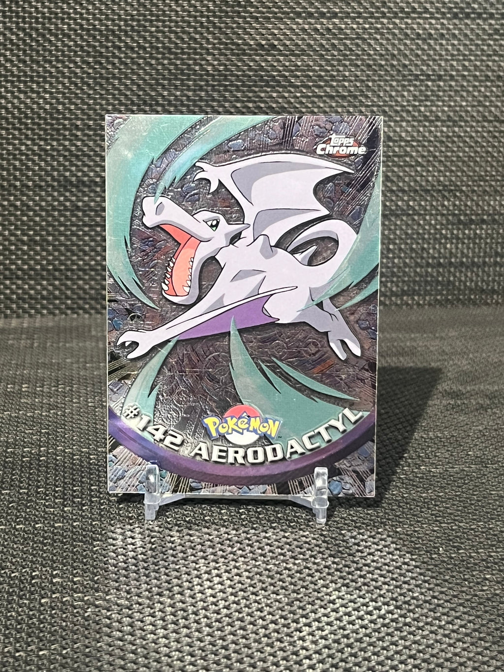 2000 Pokemon Topps Chrome Aerodactyl #142